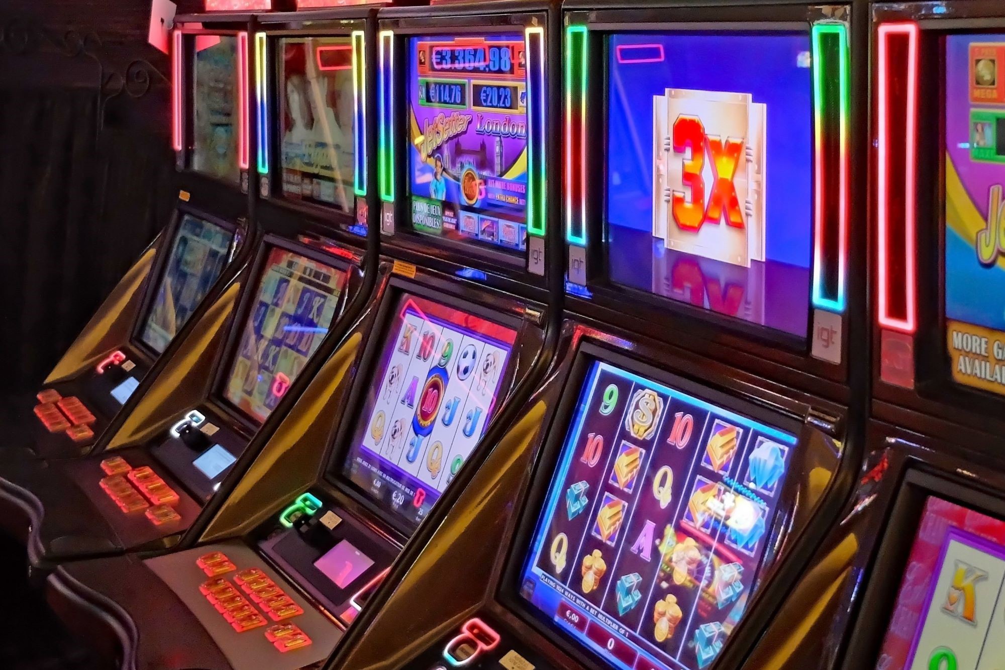 Understanding Paylines in Modern Slot Machines